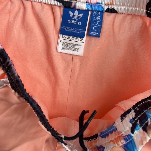 ADIDAS ORIGINALS Shorts - Picture 4 of 7